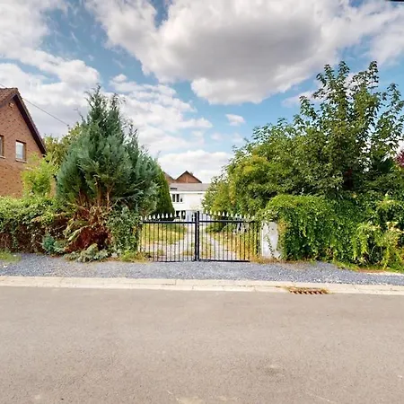 Charming & Comfy House Near Shape & G00gle Mons