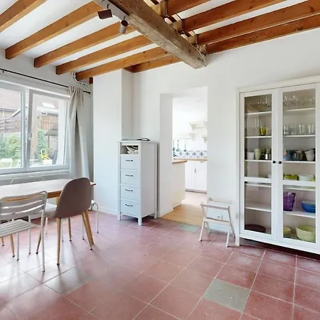 Charming & Comfy House Near Shape & G00gle Holiday home