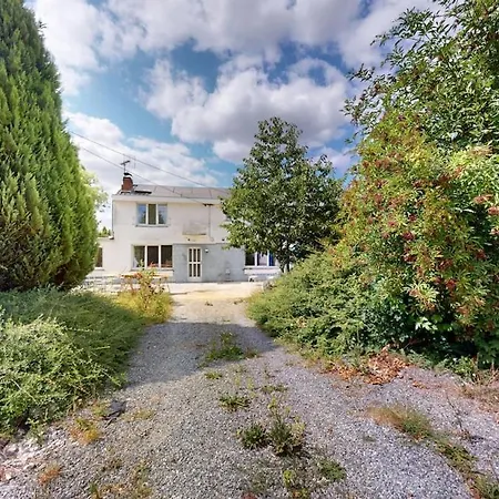 Holiday home Charming & Comfy House Near Shape & G00gle *