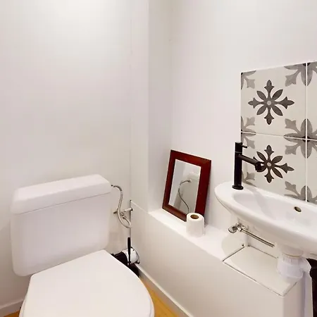 Holiday home Charming & Comfy House Near Shape & G00gle