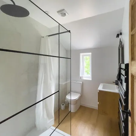 Holiday home Charming & Comfy House Near Shape & G00gle