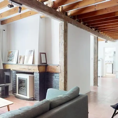 Charming & Comfy House Near Shape & G00gle Holiday home *